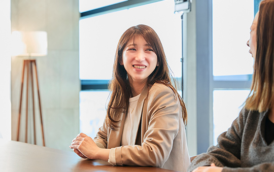 社員座談会の様子(写真3)